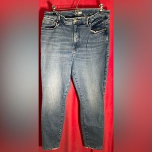 GOOD AMERICAN classic flattering fit blue jeans Women’s Size 18
